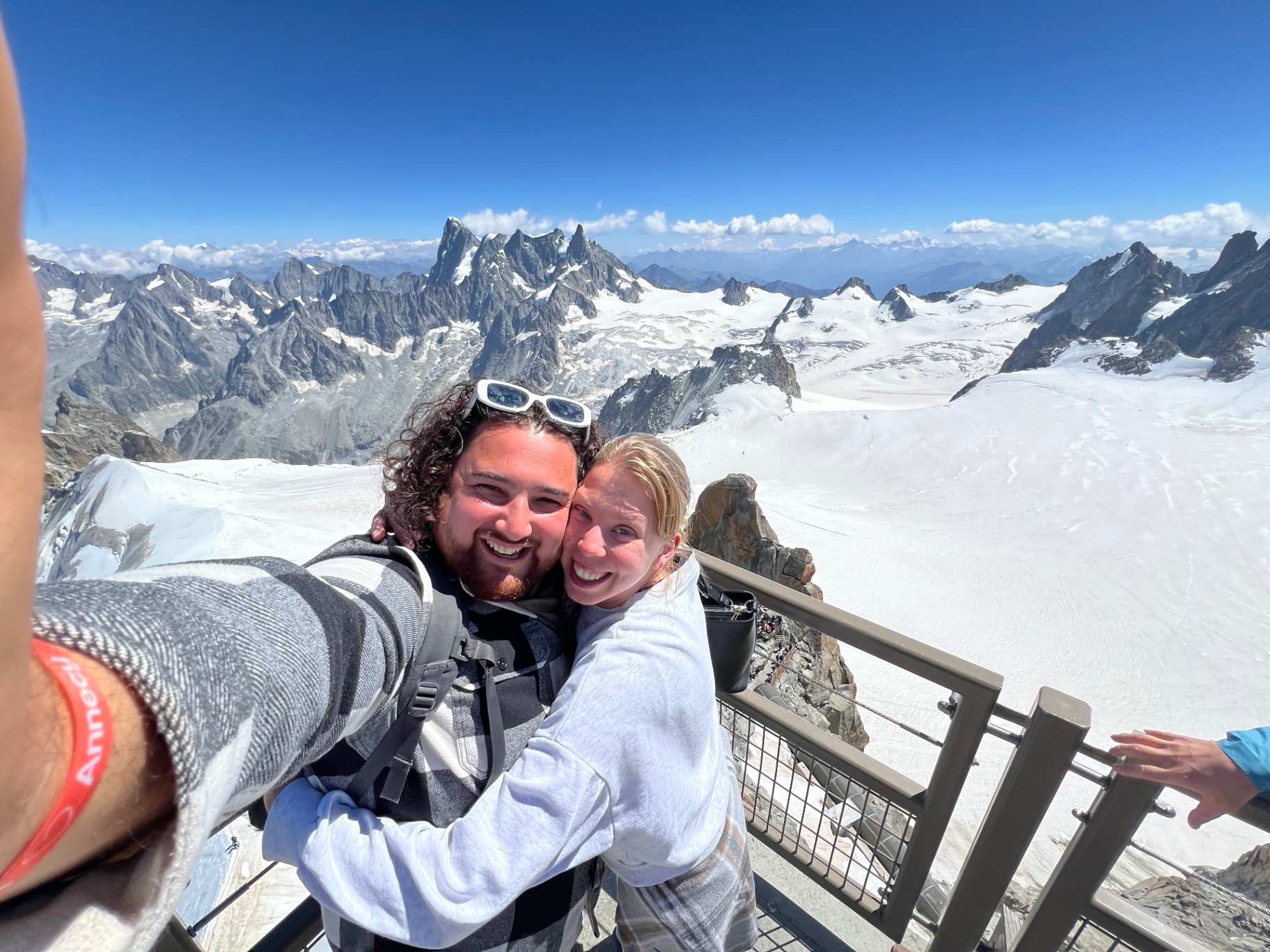 Boven de gletsjers van Mont Blanc.